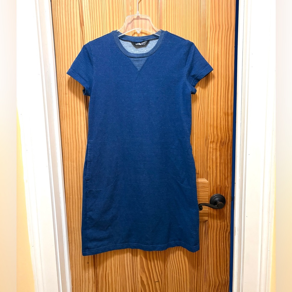 The North Face Women's Blue Short Sleeve Dress Size M